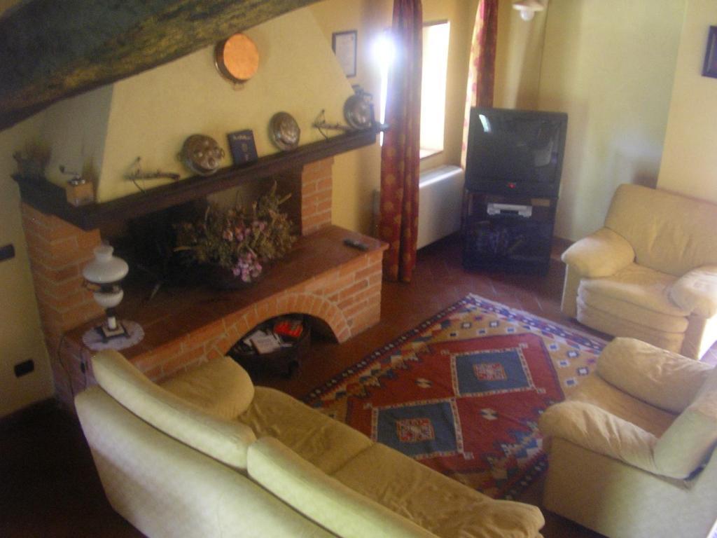 Agriturismo Il Mulino Delle Pile Chiusdino Exterior foto