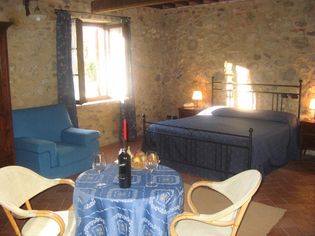 Agriturismo Il Mulino Delle Pile Chiusdino Habitación foto